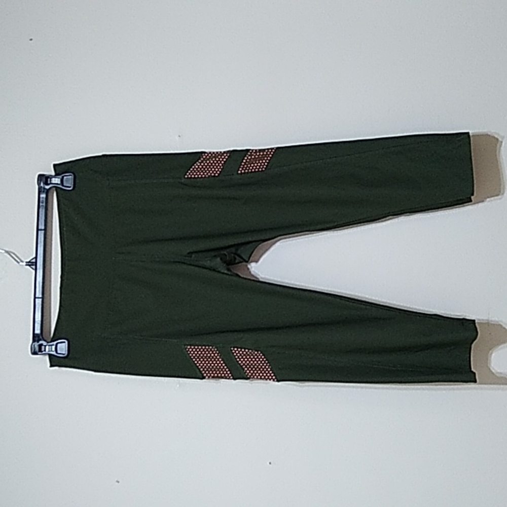 Marika Women's Green Capris